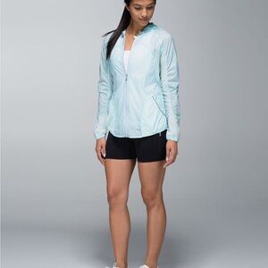 Lululemon Athletica Fast Free Jacket in Aquamarine size 6 in VGUC